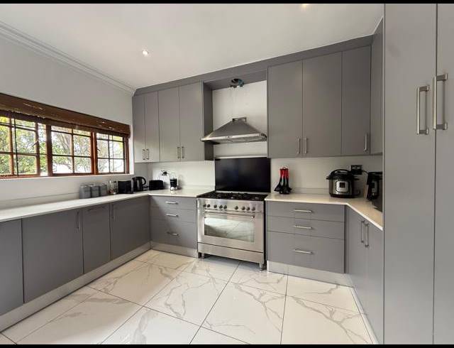 3 BEDROOM CLUSTER FOR SALE IN BRYANSTON